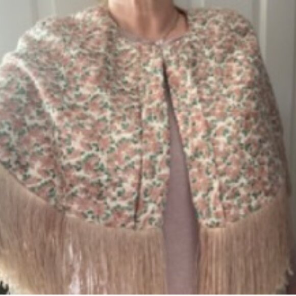 Capelet with fringe - NWT! - Picture 5 of 5
